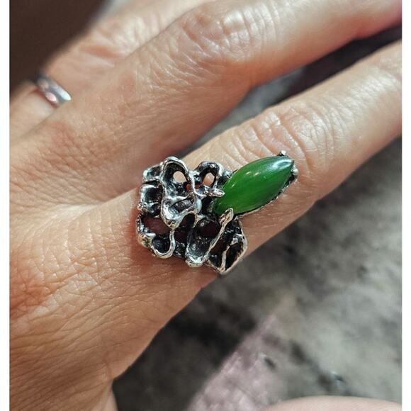 Modernist Brutalist Sterling Silver Jade Ring - Organic Design - Picture 4 of 4